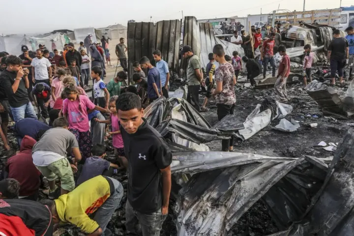 Rafah Attack: Gaza Humanitarian Crisis Peaks